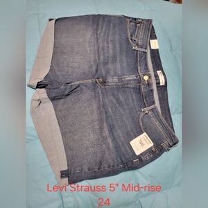 Signature by Levi Strauss Women's Blue Jean Shorts